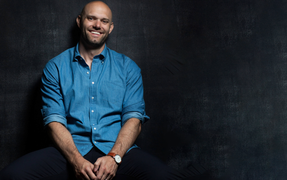 Atomic Habits - Tiny Changes, Remarkable Results เป็นหนังสือคู่มือ "เปลี่ยนนิสัย"