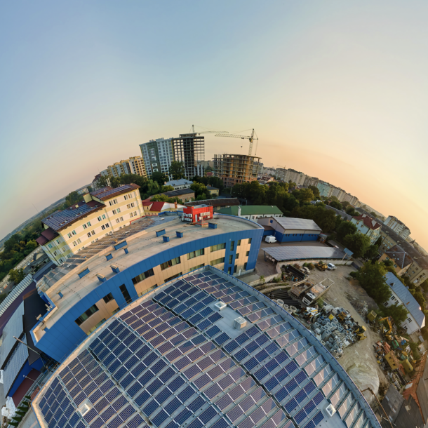 Green Jobs หรือ งานสีเขียว โอกาสใหม่สำหรับคนที่สนใจทำงานในเรื่องที่เกี่ยวกับความยั่งยืน ถือเป็นสายอาชีพที่กำลังมาแรงในตอนนี้