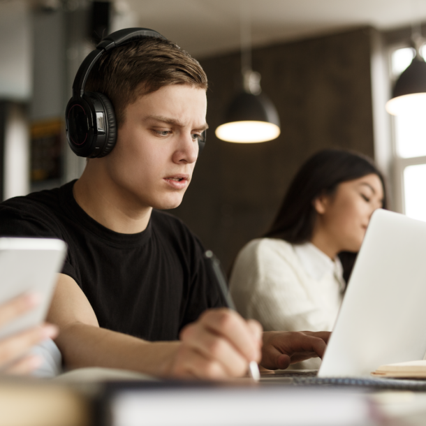 Gen Z กำลังมองว่า มหาวิทยาลัยในปัจจุบัน อาจจะไม่ตอบโจทย์พวกเขา