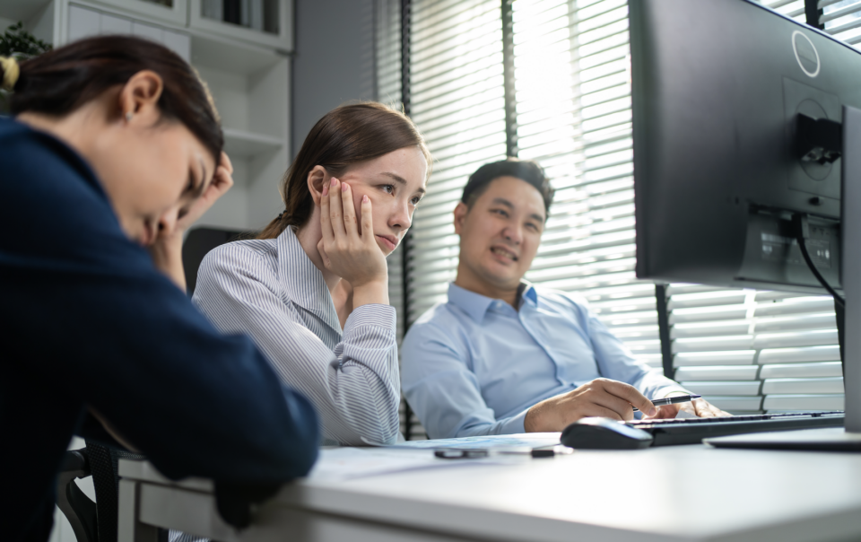 Surrounded By Idiots - วิธีเอาตัวรอดท่ามกลางคนงี่เง่า