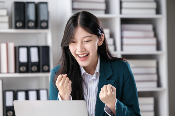 การปฏิวัติความสำเร็จ ในที่ทำงาน: กลยุทธ์จาก Atomic Habits โดย James Clear